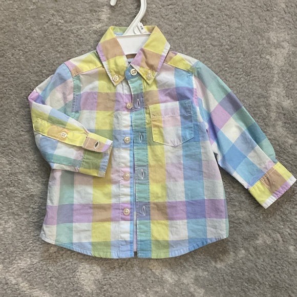 3 Carter’s Button-down Collared Shirts - Picture 4 of 4